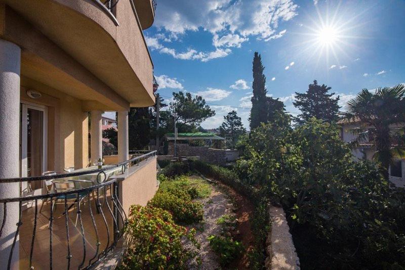 Marija F2 Apartment Крк Екстер'єр фото