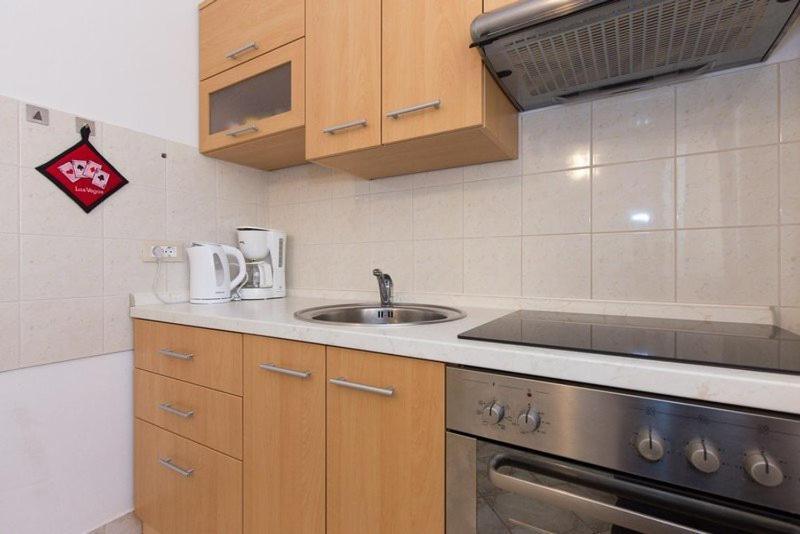 Marija F2 Apartment Крк Екстер'єр фото