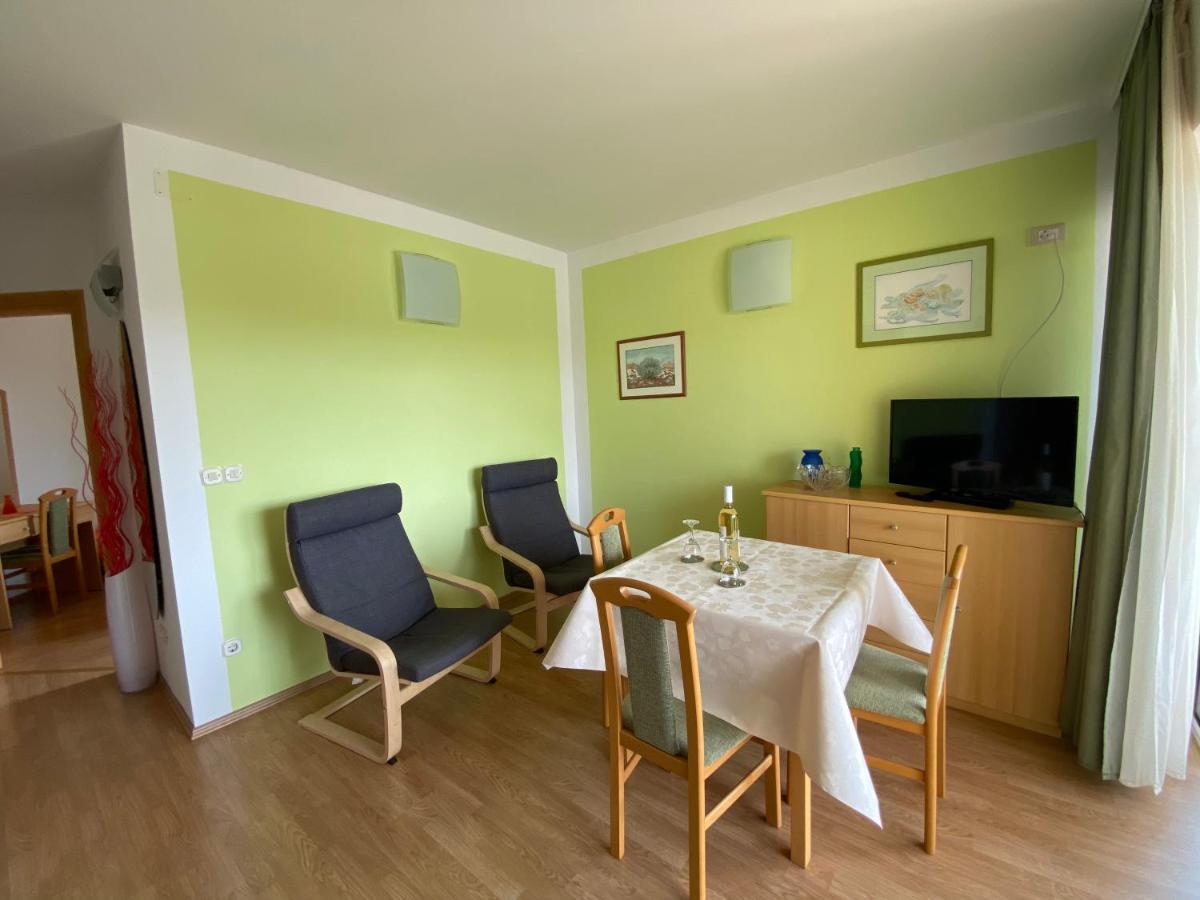 Marija F2 Apartment Крк Екстер'єр фото
